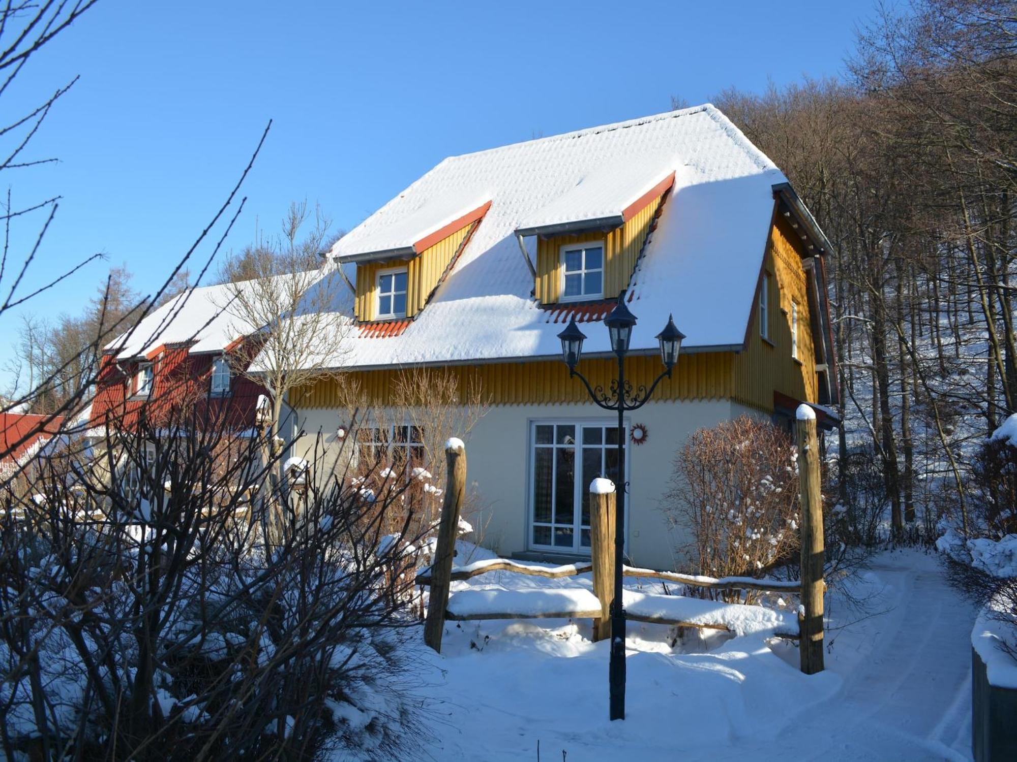 Holiday Home In Wernigerode With A Shared Pool Bagian luar foto